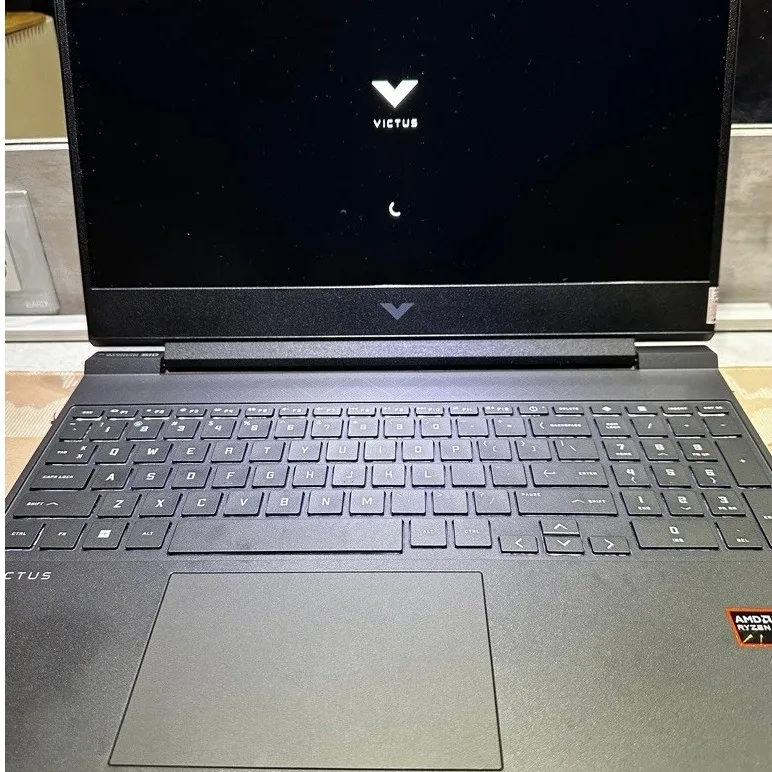 HP Victus 15 Ryzen 5 8645HS RTX 4050 6GB + RAM 16GB SSD 512GB 144Hz + Bonus – foto 2